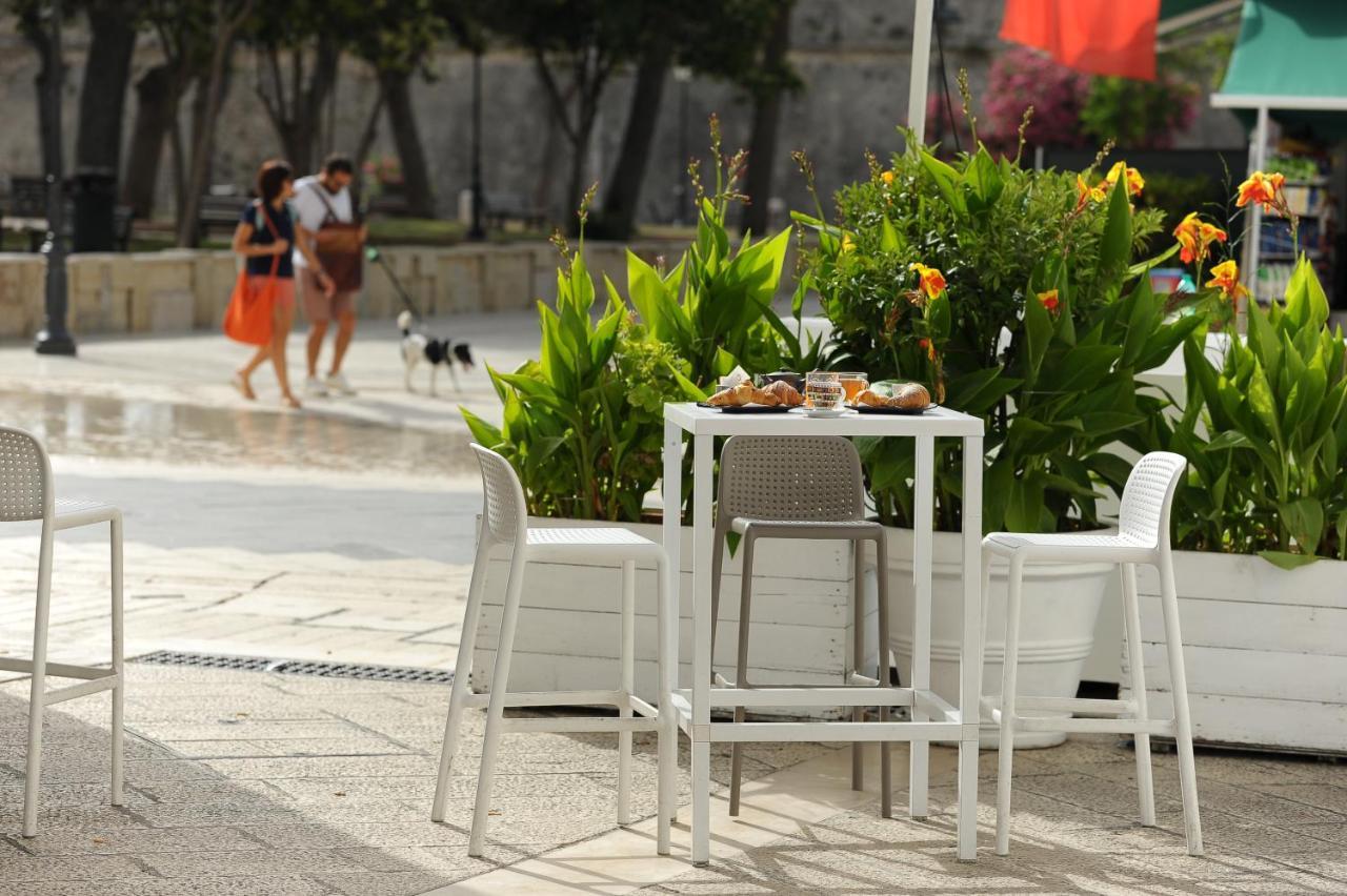 מנפרדוניה Pietrabianca Santa Maria Apartments מראה חיצוני תמונה