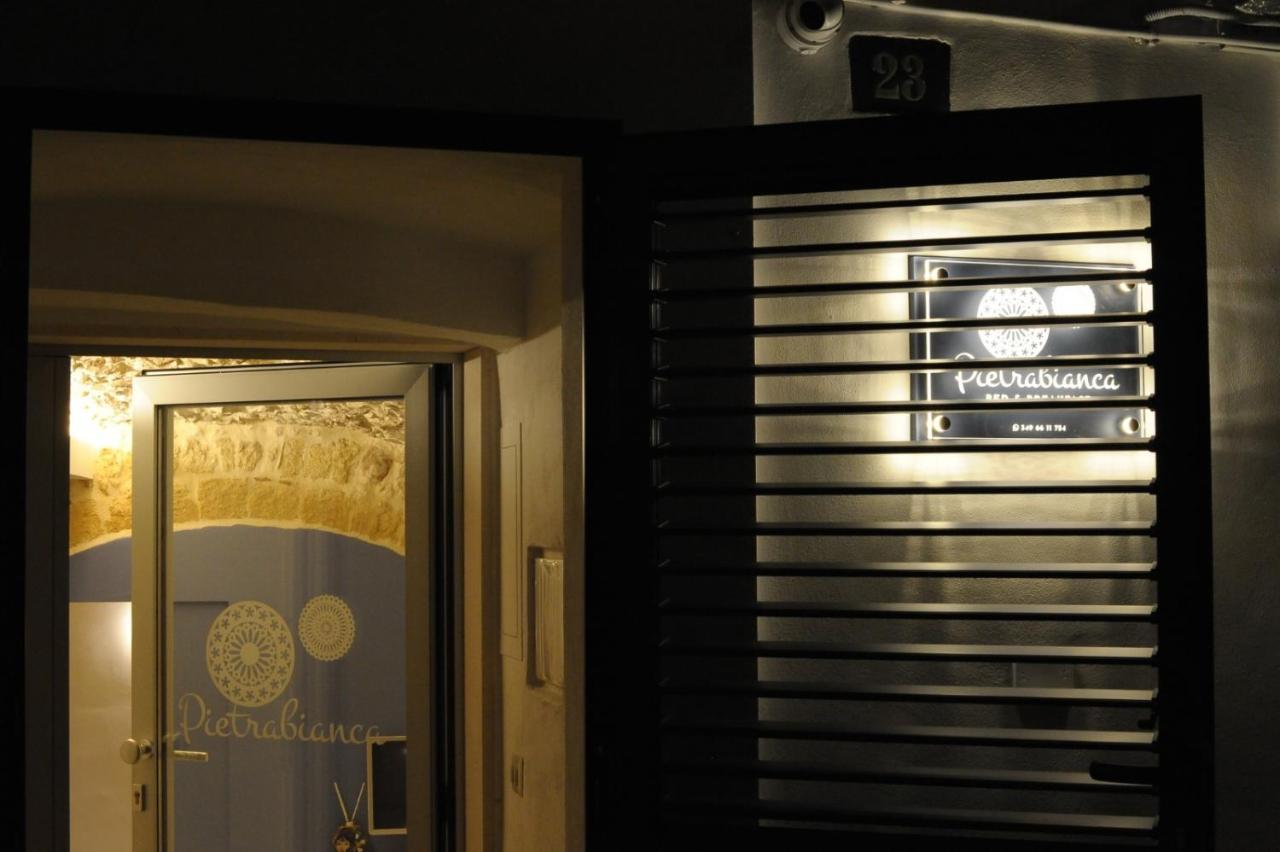 מנפרדוניה Pietrabianca Santa Maria Apartments מראה חיצוני תמונה